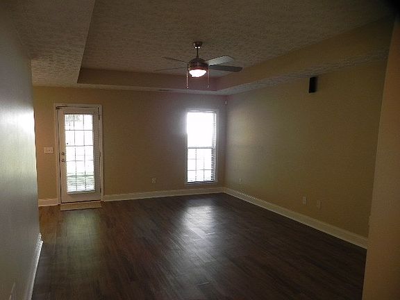 4th image of 5113 Briarwood Ct