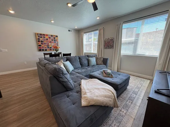 206 N Chapparell Dr, Hurricane, UT