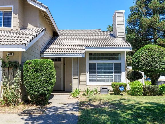 4th image of 701 Park Meadow Dr