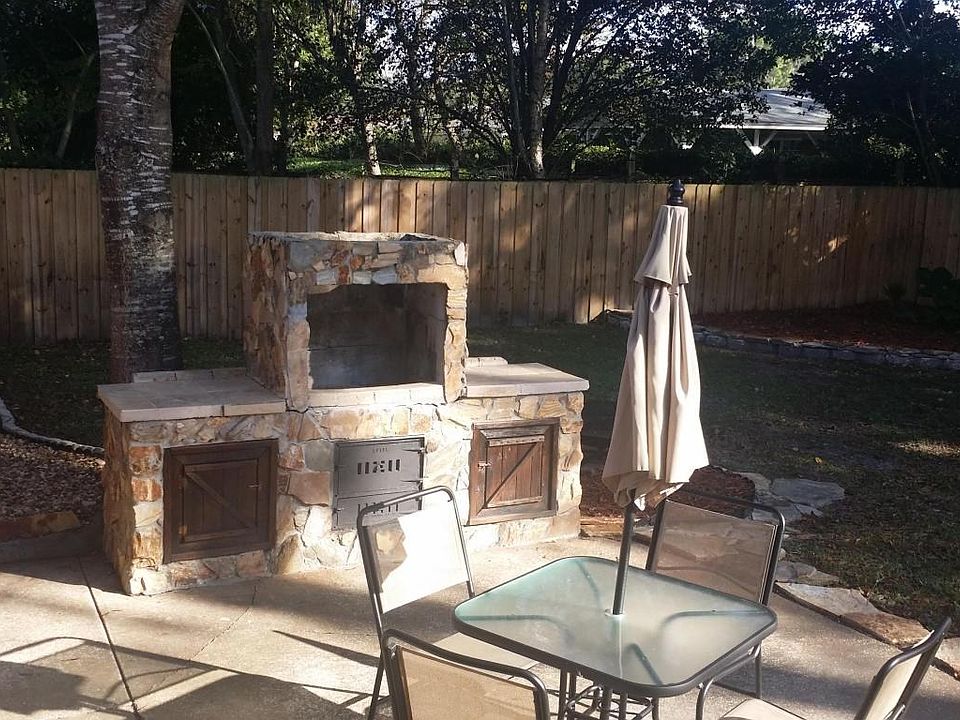 Rear Patio to corner