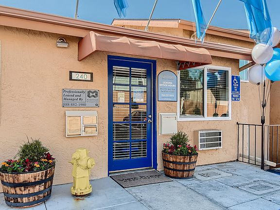 The Leasing Office Exterior at Vista Flores Apartments