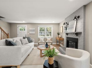 476 Green End Ave, Middletown, RI 02842