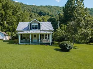 31308 Poor Valley Rd, Saltville, VA 24370