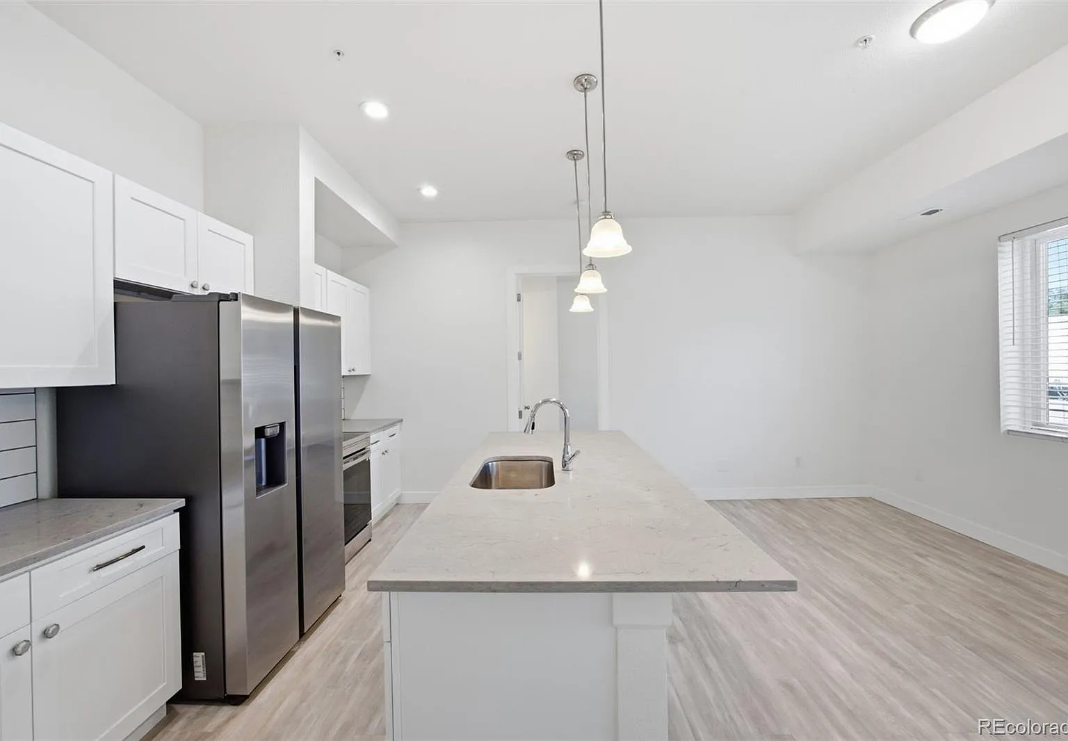 1 bed, 1.0 bath, 746 sqft, $1,700 — Photo 2