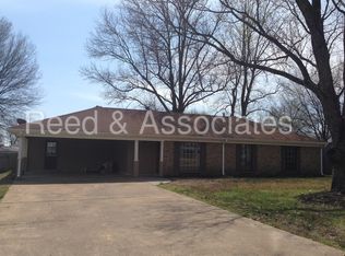 819 Canterbury Cv, Southaven, MS 38671