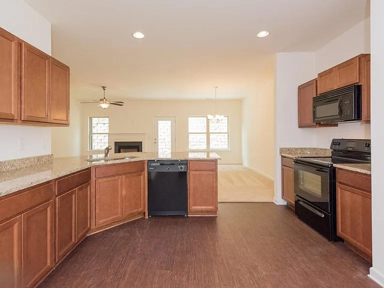 10 Bayberry Cir SW — Photo 2