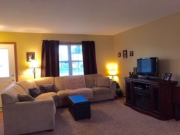 3rd image of 442 Taylor Dr SW