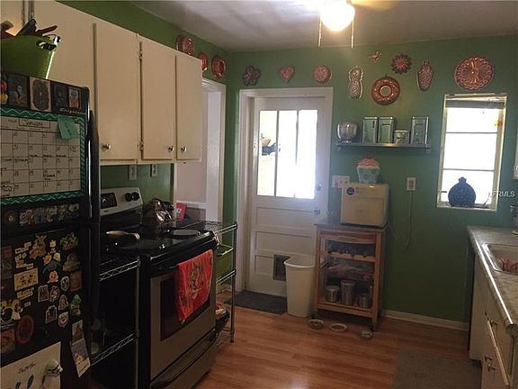 3rd image of 318 Pablo St