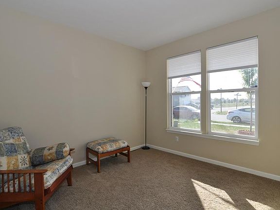 2nd image of 3303 Grove Berry Ln
