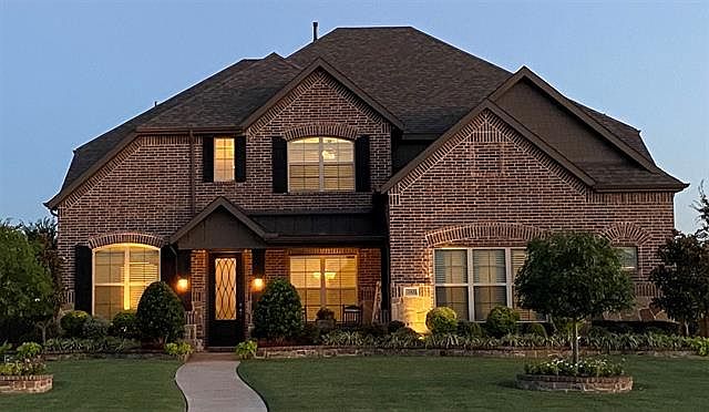 1st image of 243 Benwick Dr