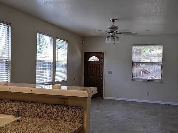 5th image of 2419 32nd St