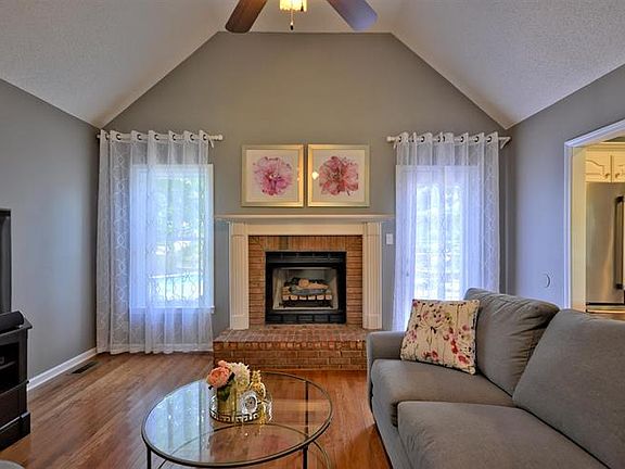 5th image of 523 Christel Springs Dr