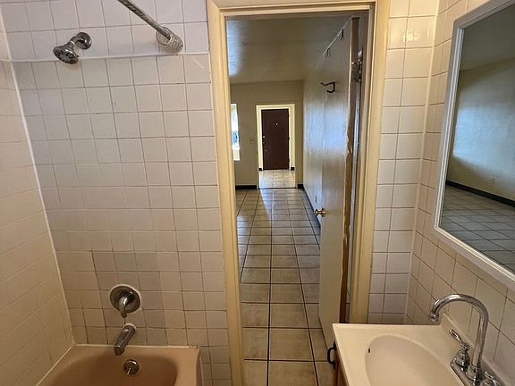 4th image of 7016 E Marginal Way S Unit 1