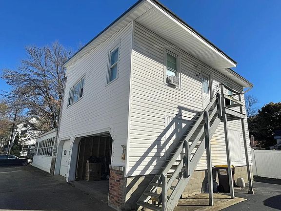 2nd image of 17 Wilmot St APT 2