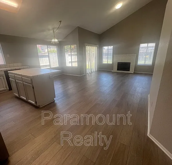 1230 Mohr Cir — Photo 7