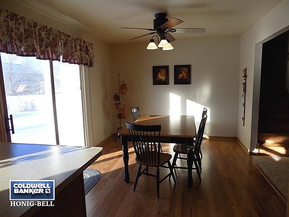 5th image of 832 Thornberry Dr