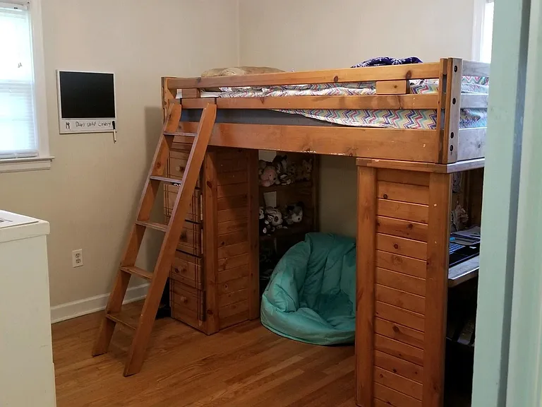 Nice hardwood flooring