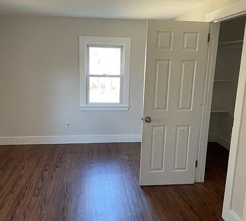5th image of 208 Eagle Rock Ave