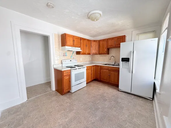 520 William St Unit 2, Bridgeport, CT 06608
