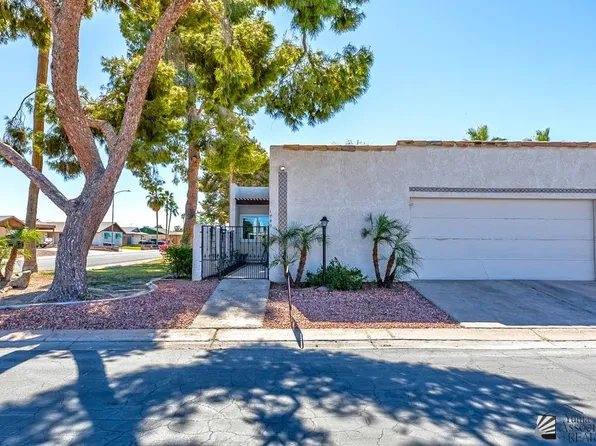 1449 E Torrey Pines Cir, Yuma, AZ 85365