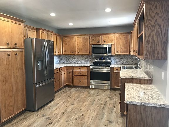 5th image of 815 Evans Dr