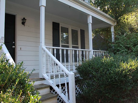 Spacious Front porch