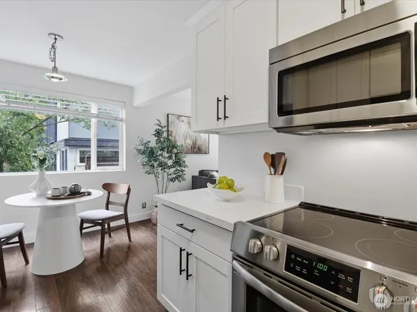 2552 14th Avenue W #203, Seattle, WA 98119