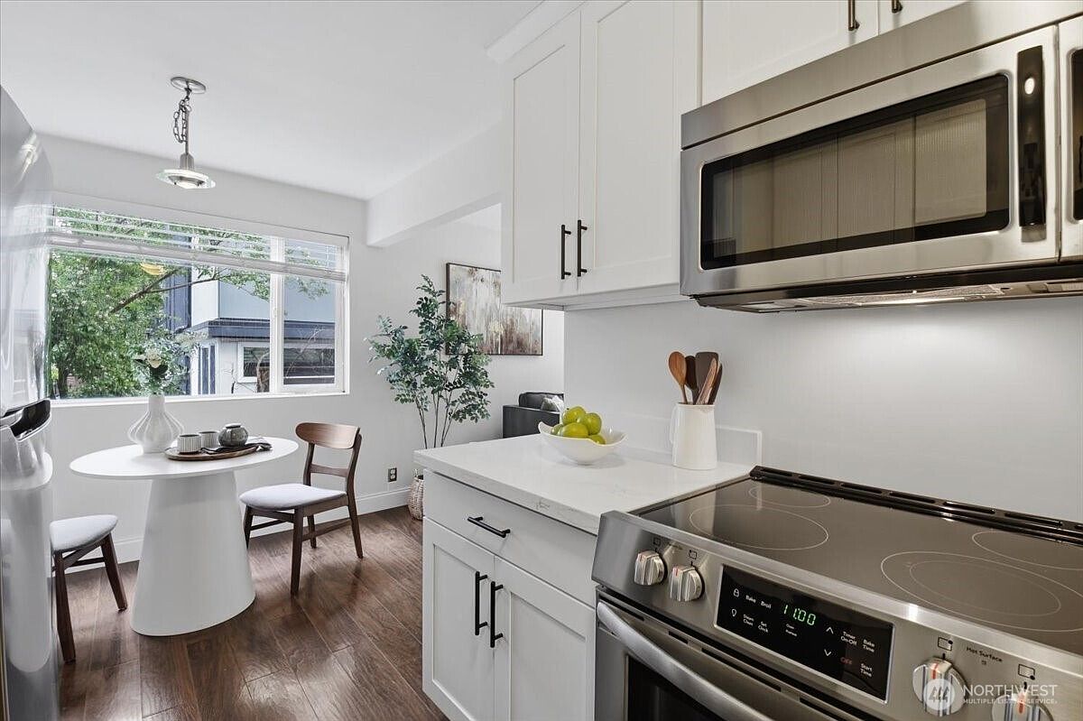 1st image of 2552 14th Avenue W #203