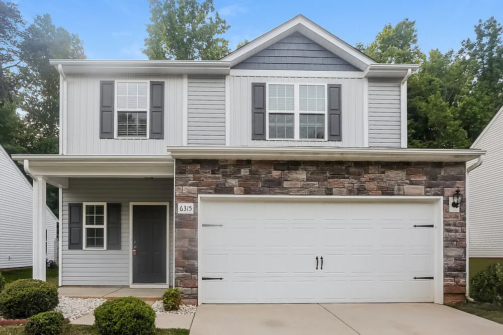 3 bed, 2.5 bath, 1793 sqft, $2,070 — Photo 1
