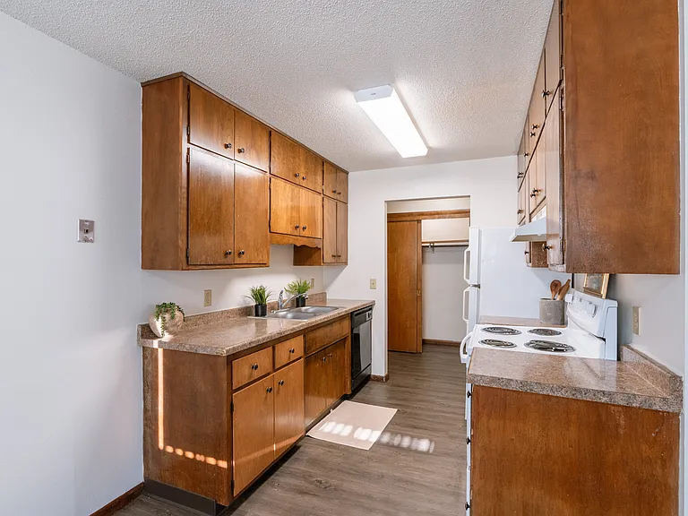 Fargo, ND Martha Alice Apartments | Kitchen