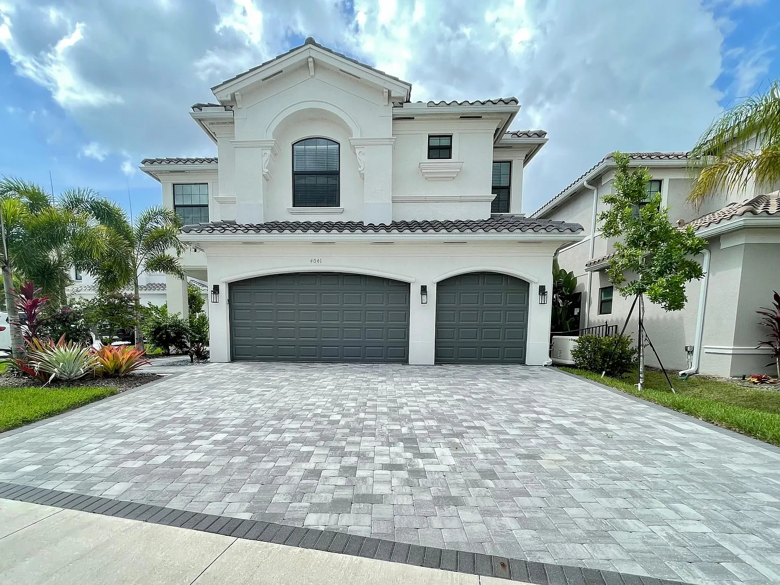 4041 Nova Ln — Photo 2
