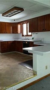 3rd image of 168 Talbot Dr