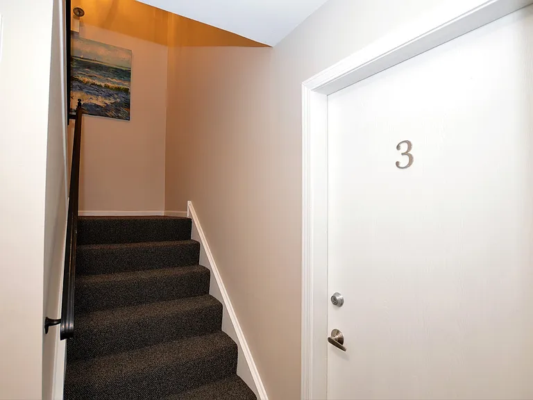 Renovated Apartment With In-Unit Washer-Dryer & Garage Parking! — Photo 31