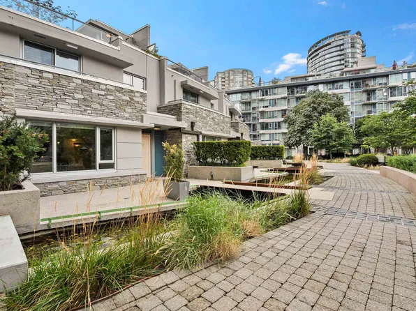 188 Keefer Pl #221, Vancouver, BC V6B 0J1