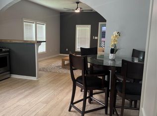 125 N Shirley St, Alvin, TX 77511