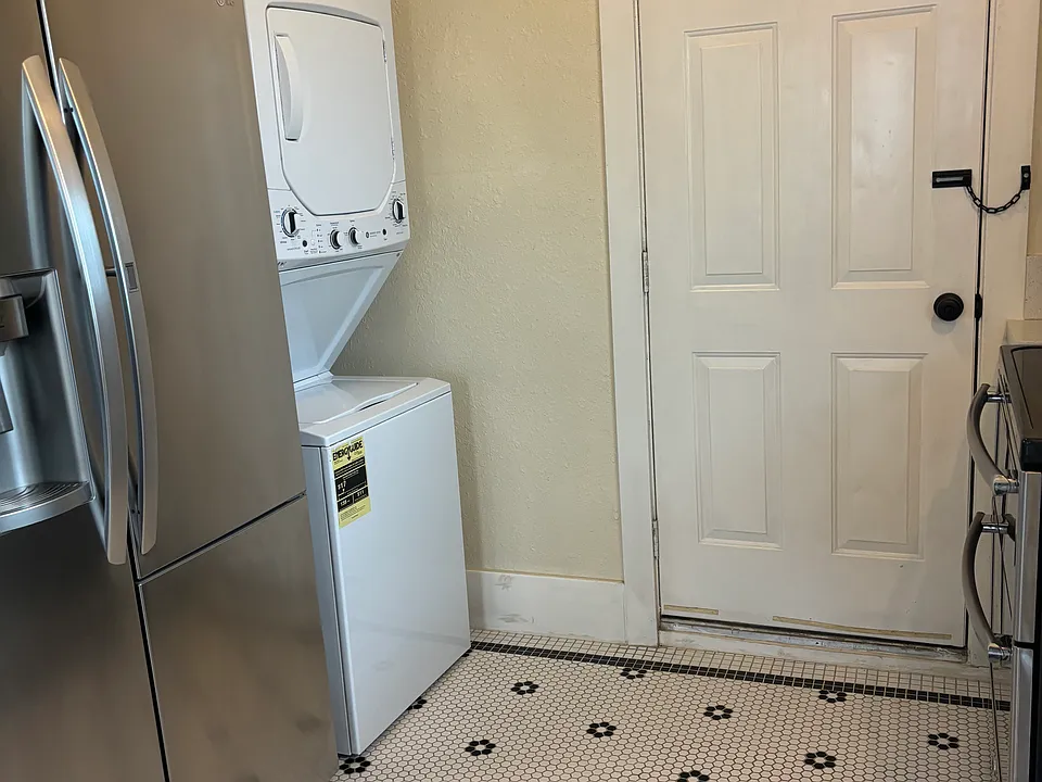 206 S 2nd St #5