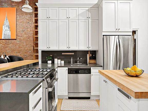 5th image of 74 Reade St APT 2ER