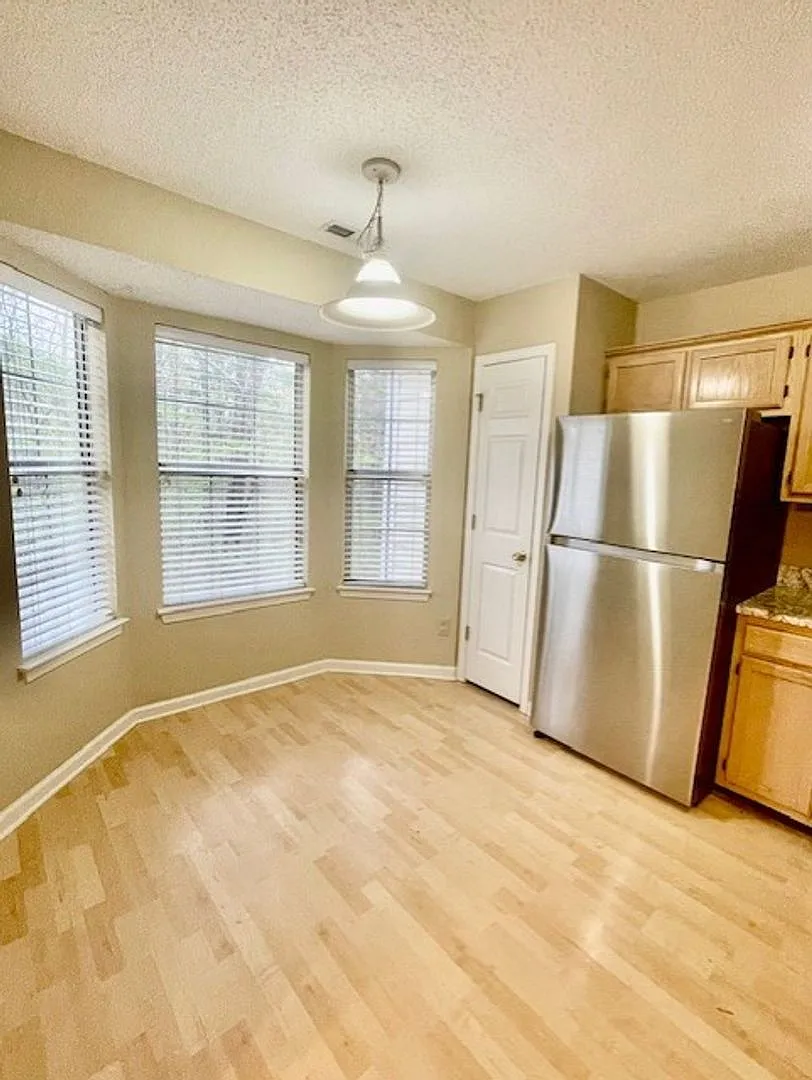 Beautiful, spacious Ballantyne Area Ranch for rent! This beautiful 3 BRs, 2 BA home — Photo 4