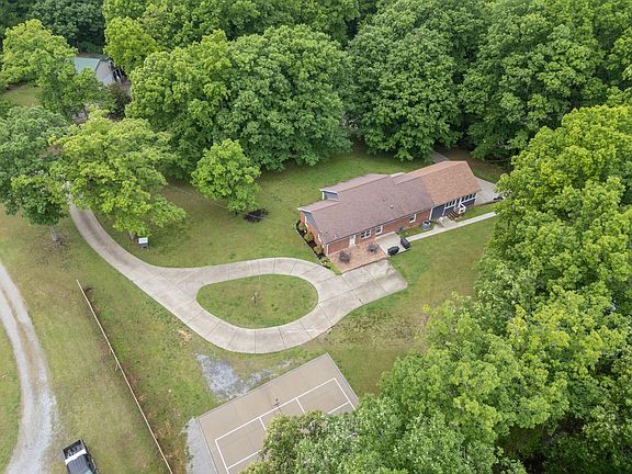 3rd image of 216 Rouse Rd