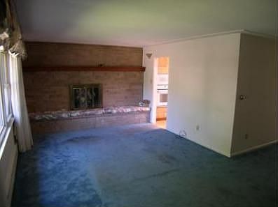 2nd image of 2211 N Glencoe St