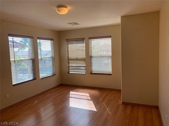 4th image of 9141 Hines Ave