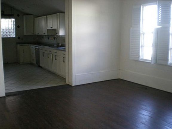 4th image of 205 N 9th St