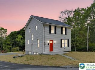 111 Hillside Dr, Barnesville, PA 18214