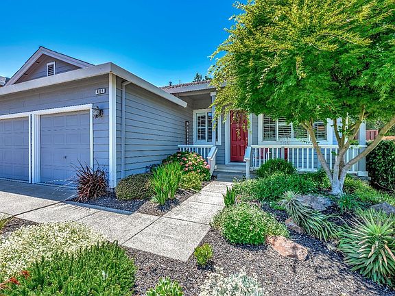 3rd image of 8821 Canyon Oak Drive
