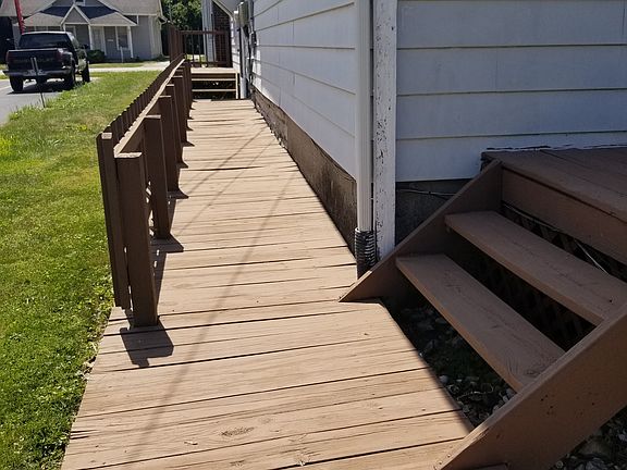 4th image of 512 W Main St