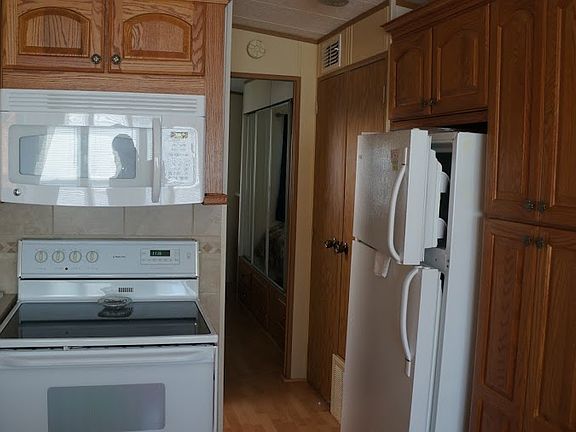 New appliances and big pantry.