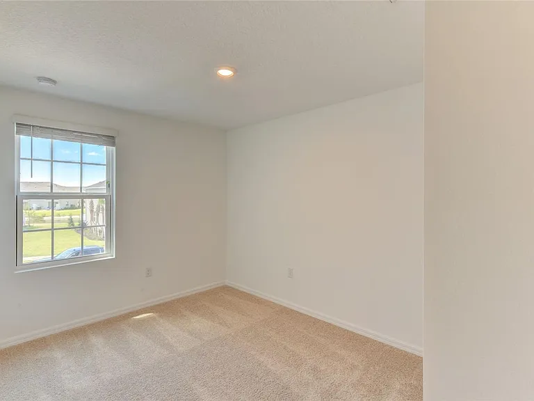 5744 Haven Ter — Photo 10