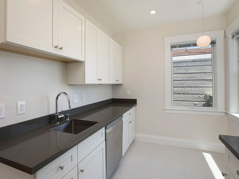 1st image of 2563 Clay St #7