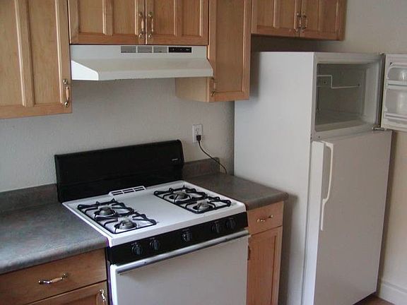 3rd image of 1906-44 K St #1934