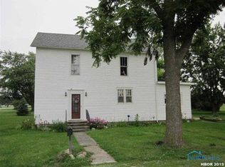 725 E Mathias St, Leipsic, OH 45856